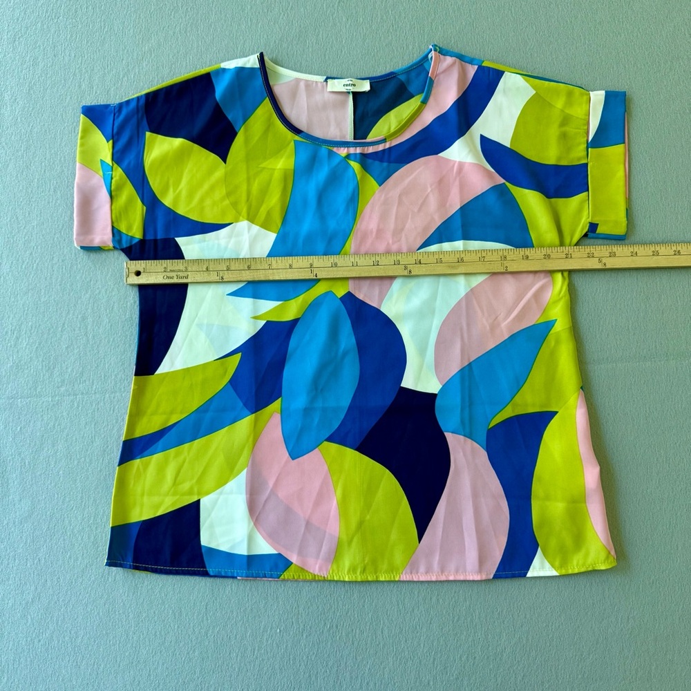 Entro Colorful Abstract Print Top - Picture 2 of 6